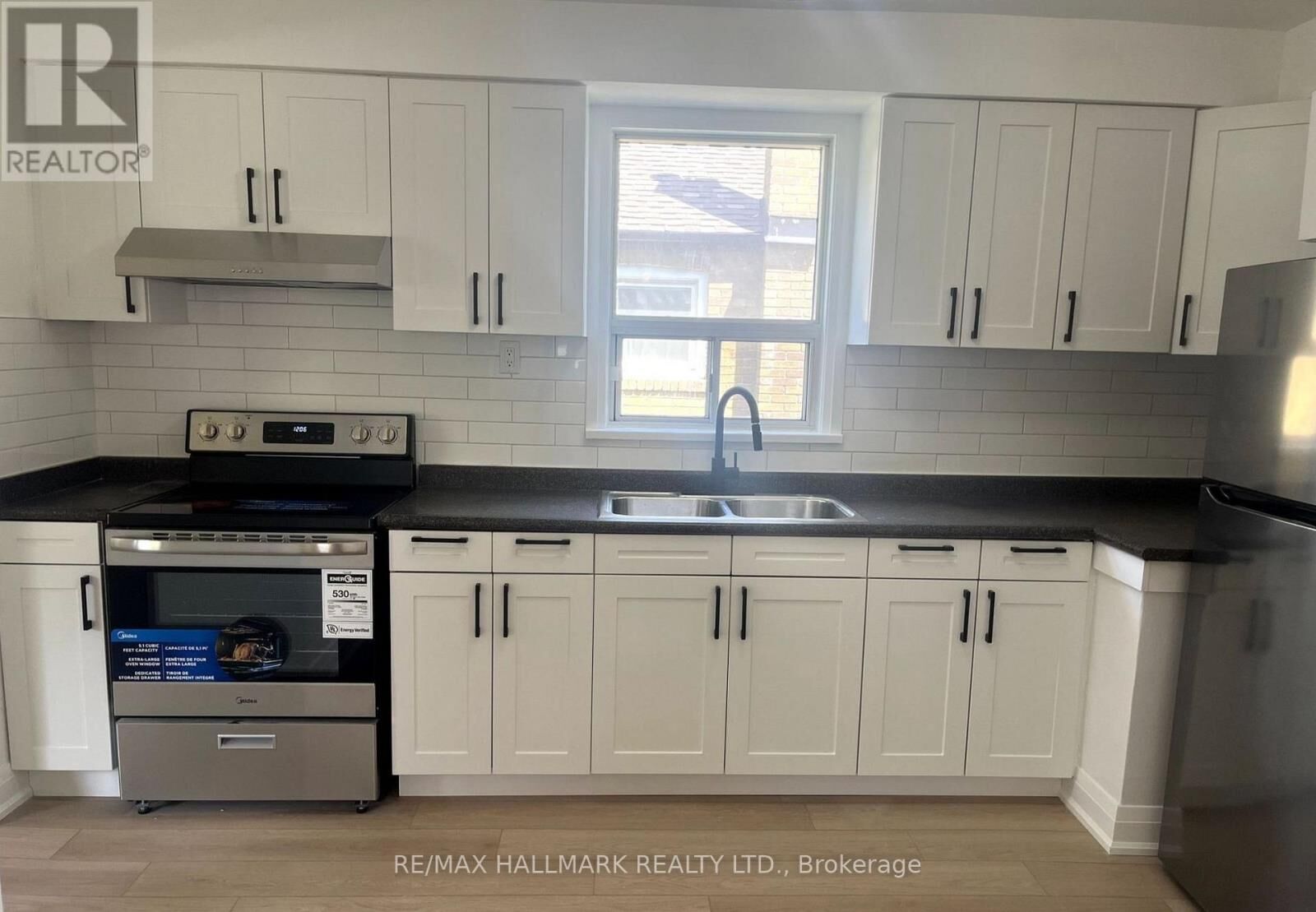 Property Photo:  29 Savona Drive  ON M8W 4T9 