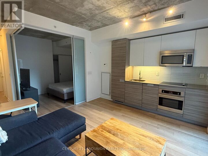 Property Photo: 210 Simcoe Street 712 ON M5T 2W7