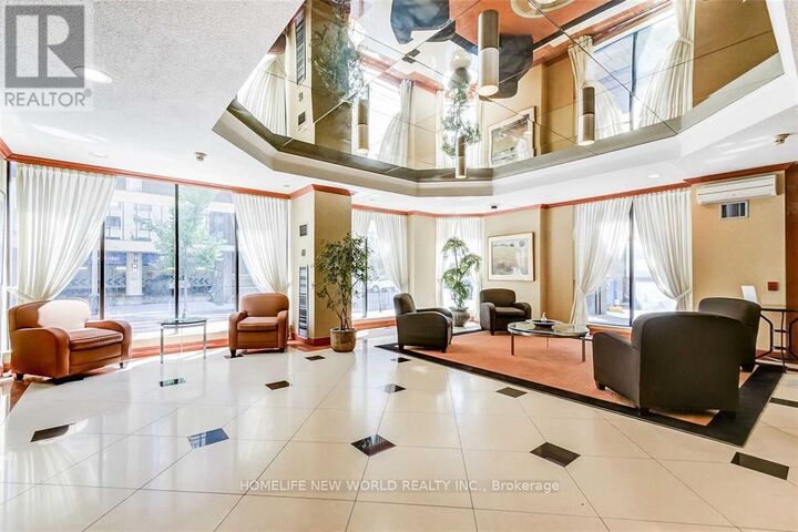 Property Photo: 633 Bay Street 2523 ON M5G 2G4