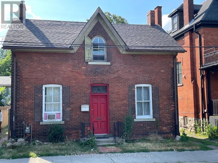 Property Photo:  70 Wellington Street South  ON L8N 2R1 