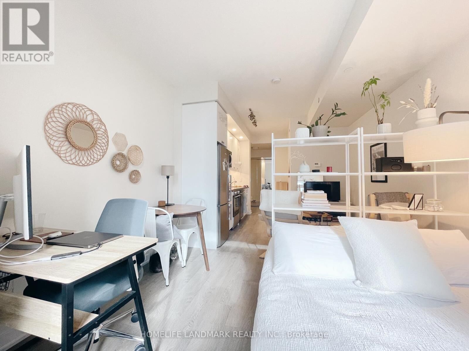 Property Photo:  99 John Street 1606  ON M5V 0S6 