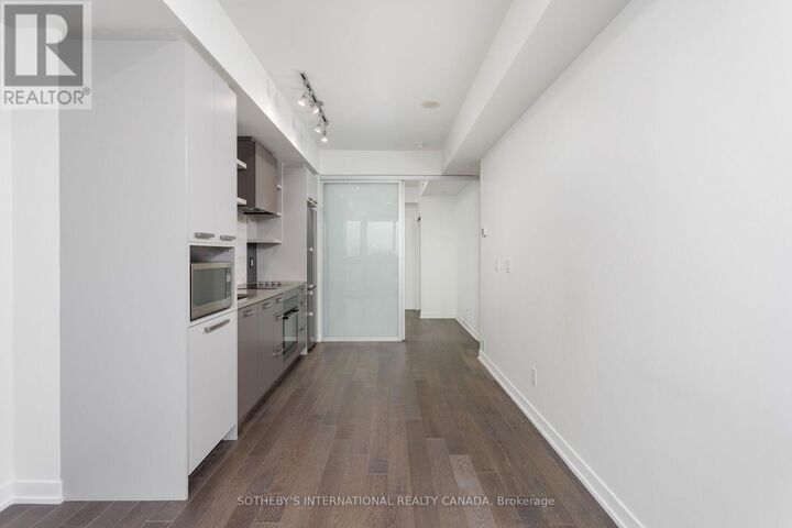 Property Photo: 1830 Bloor Street West 716 ON M6P 0A2