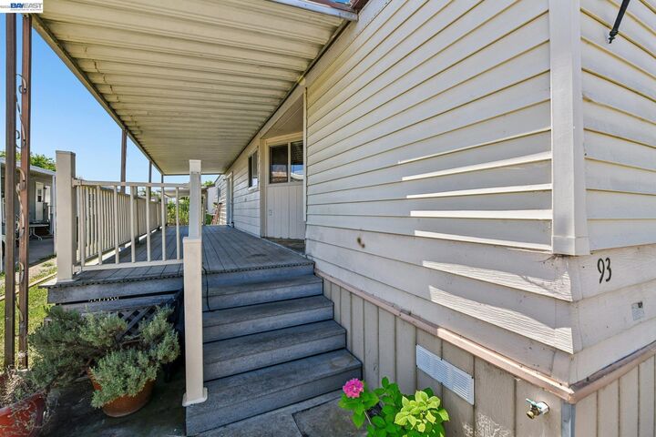 Property Photo: 820 N Lincoln Way Spc 93 CA 95632
