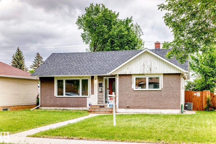 Property Photo: 12423 75 Street NW AB T5B 2C1