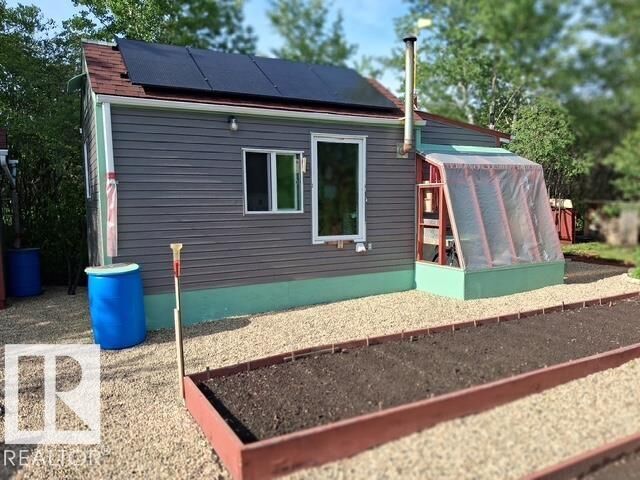 204 Sandy Beach Way — photo 1