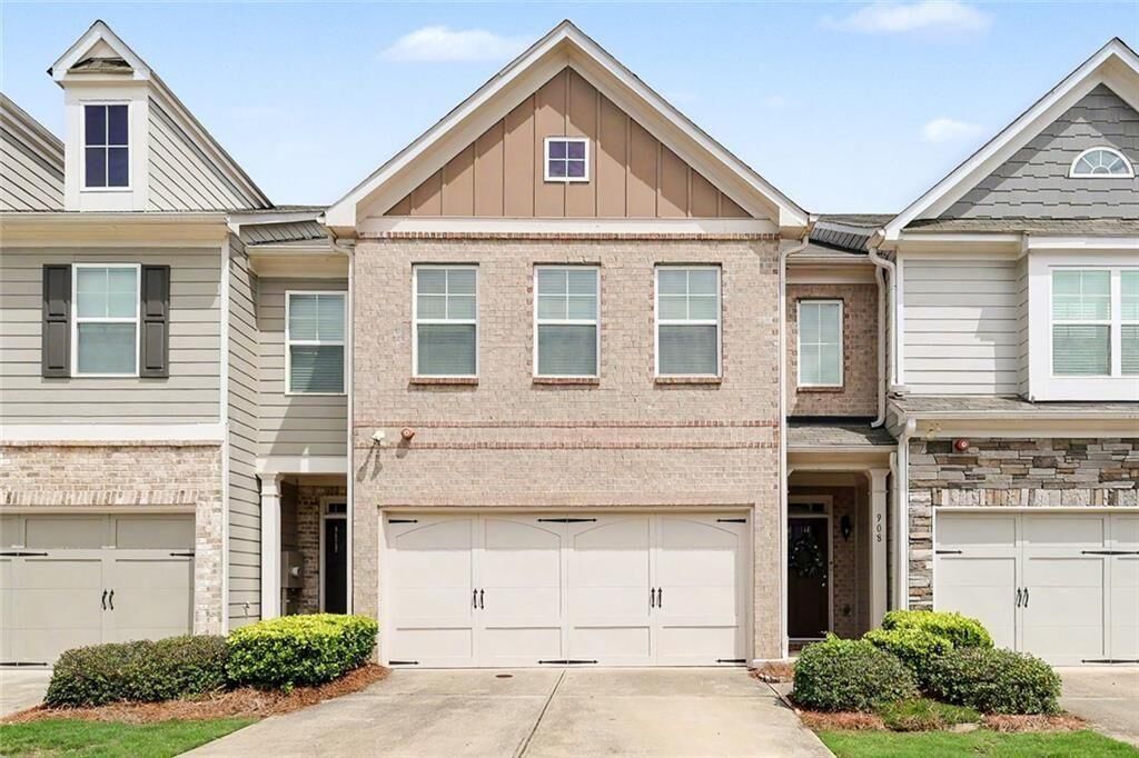 Property Photo:  908 Arbor Crowne Drive  GA 30045 