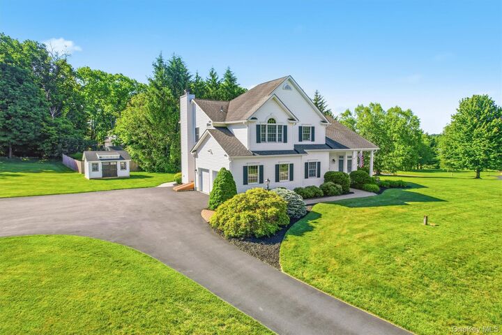 Property Photo:  8 Twin Spring Lane  NY 10921 