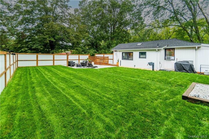 Property Photo:  1 Blooms Corners Road  NY 10990 
