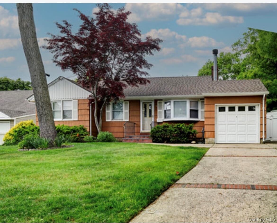 Property Photo: 18 Bailey Avenue NY 11702