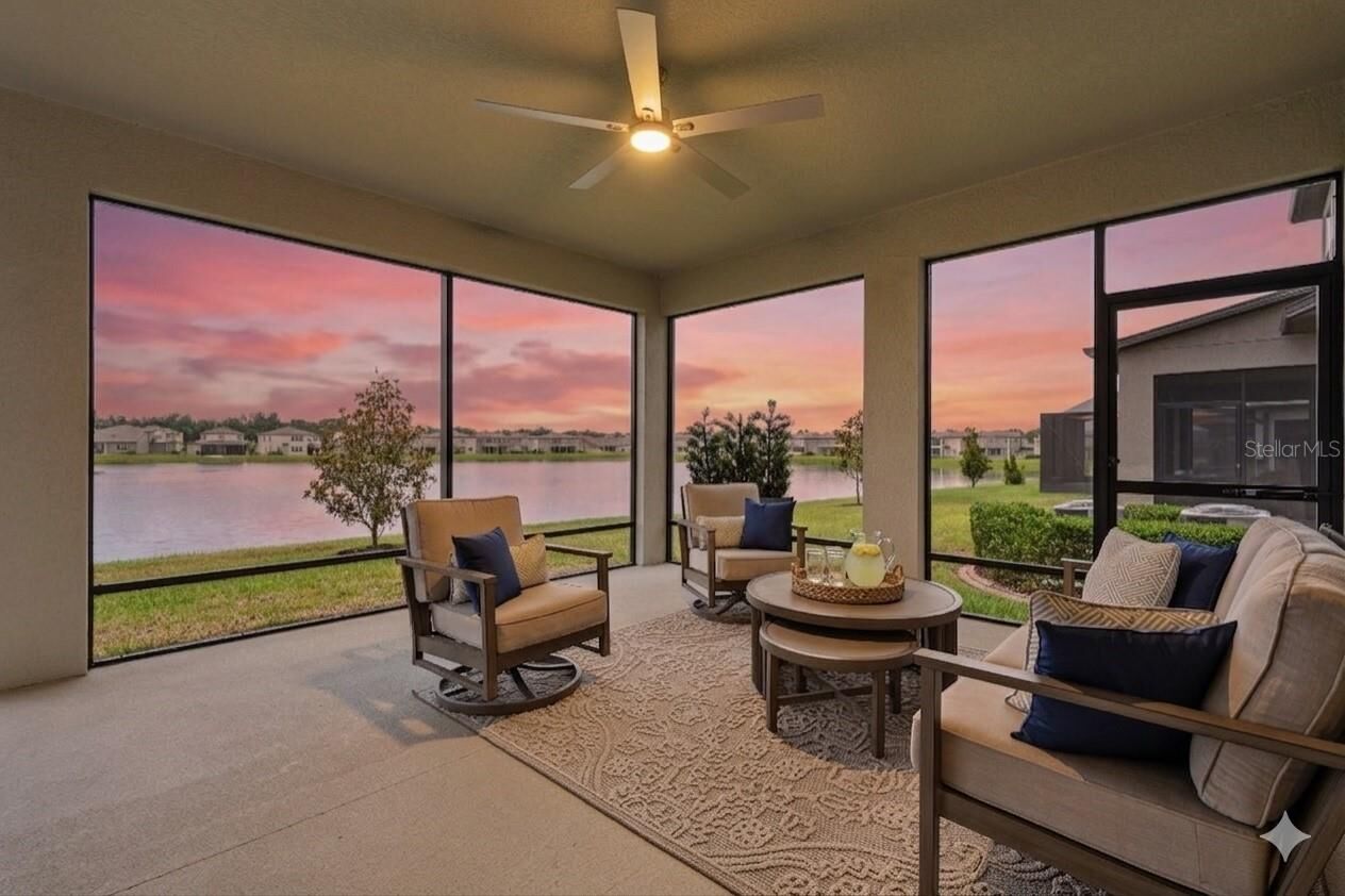 Property Photo: 5059 Bromeliad Avenue FL 33598