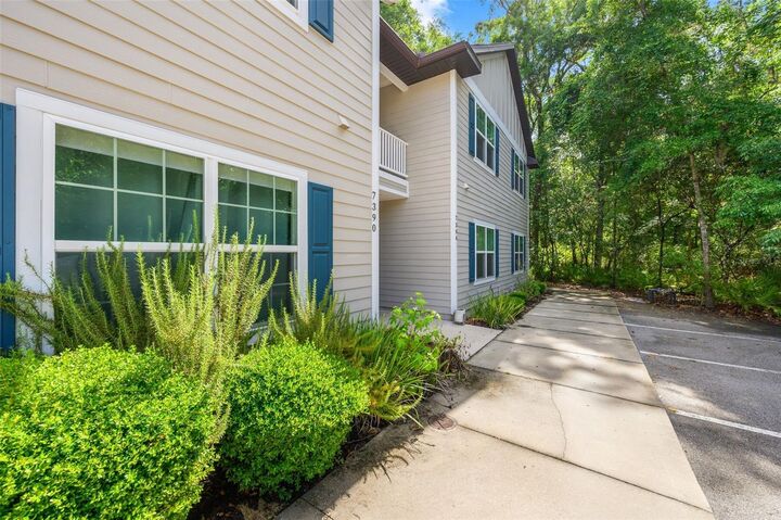 Property Photo:  7390 NW 47th Way  FL 32653 