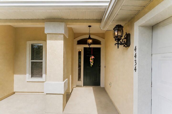 Property Photo: 4434 NW 36th Terrace FL 32605