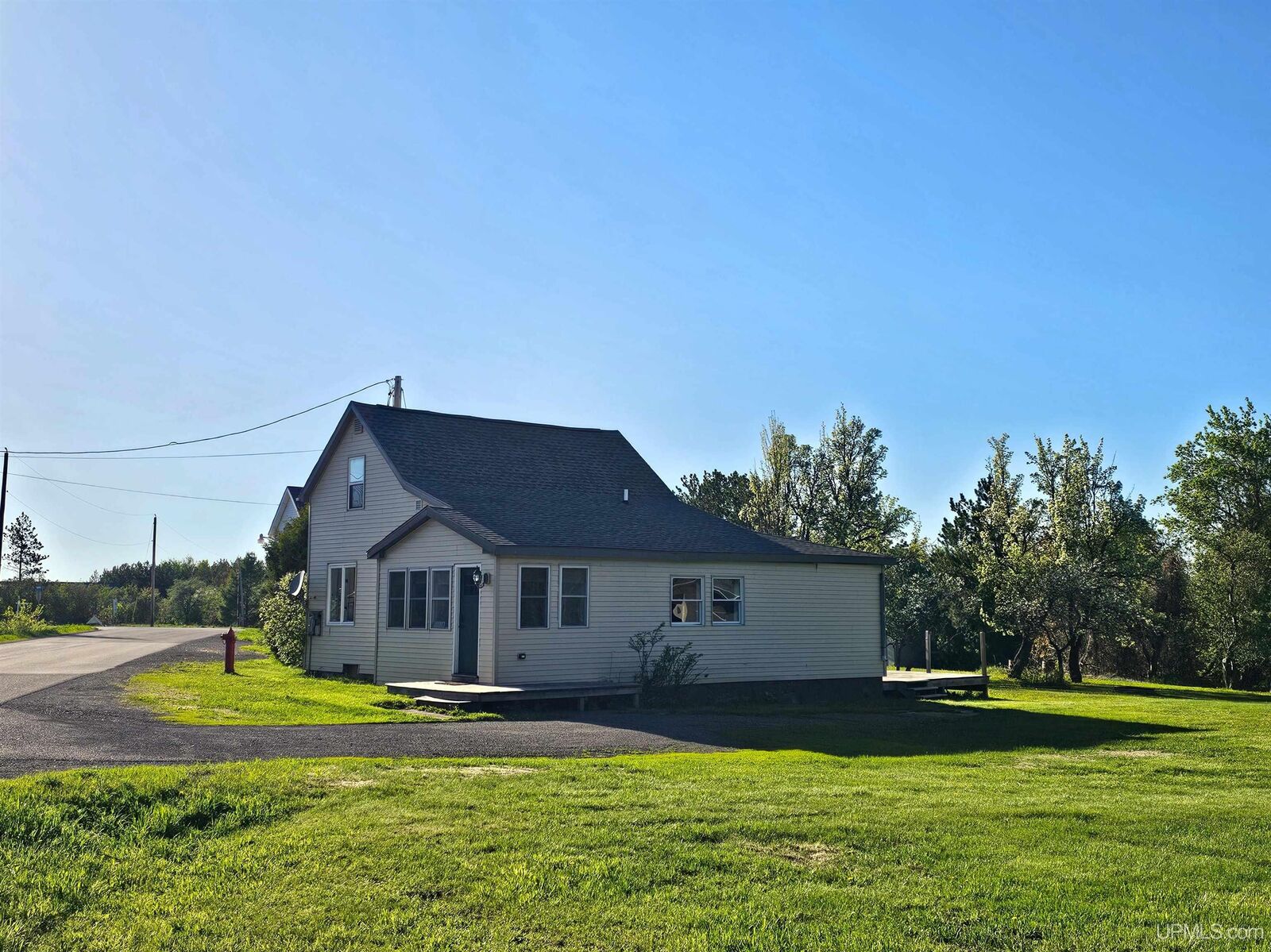 Property Photo:  50350 Lake Annie Road  MI 49930 