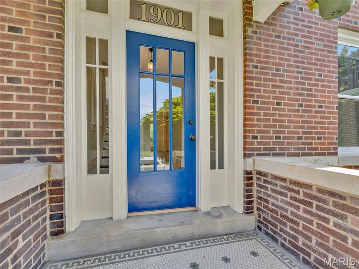 Property Photo:  1901 Allen Avenue  MO 63104 