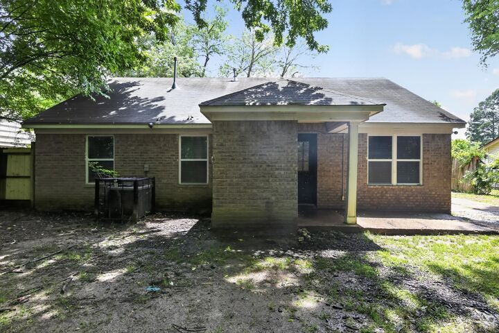 Property Photo:  670 Whiterock Ave  TN 38109 