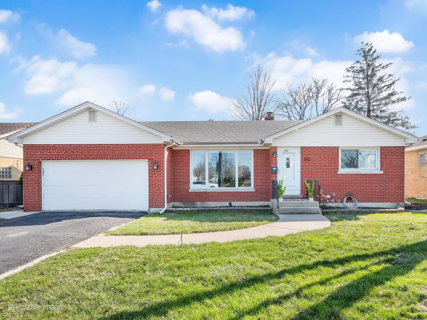 Property Photo: 392 E Saint Charles Road IL 60126