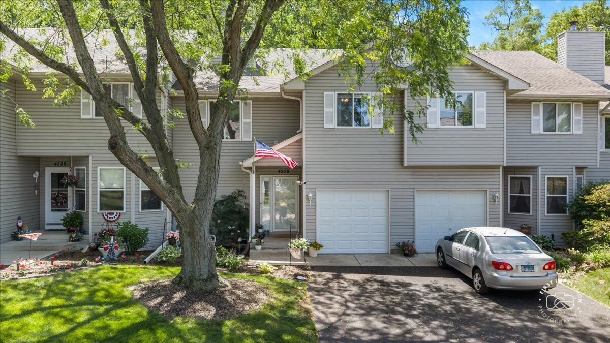 Property Photo:  4228 Caribou Court  IL 60431 