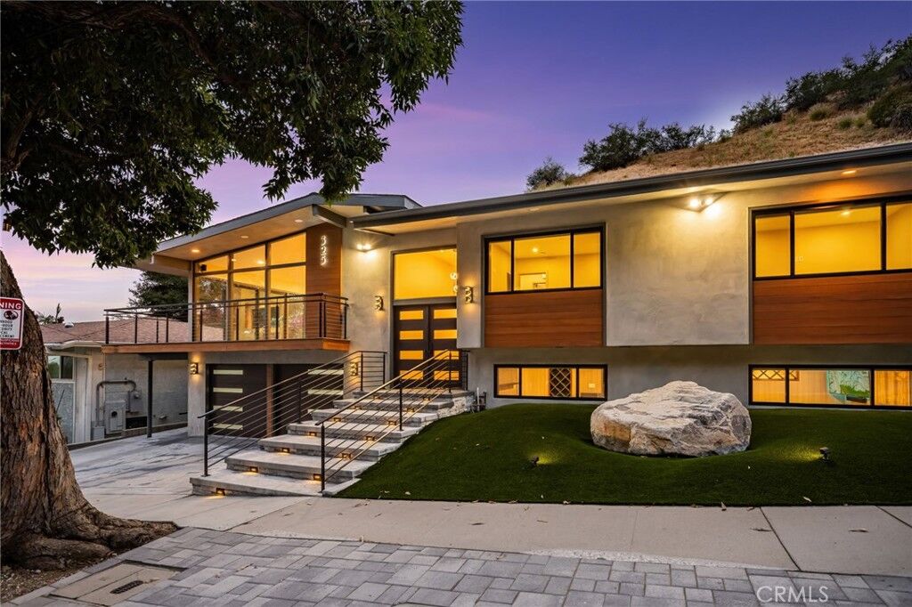 Property Photo:  325 N Madison Avenue  CA 91016 