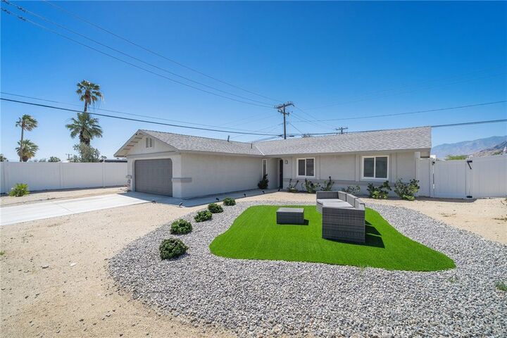 Property Photo:  373 W Avenida Cerca  CA 92262 