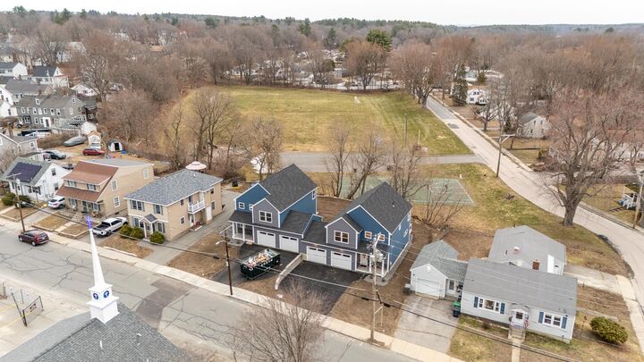 Property Photo: 106 Lock Street NH 03064