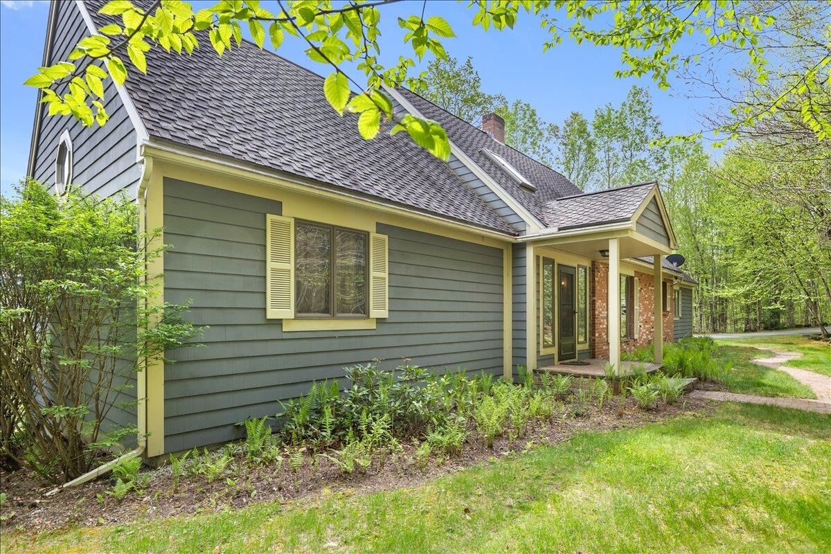 Property Photo:  290 Iron Foundry Road  NH 03580 