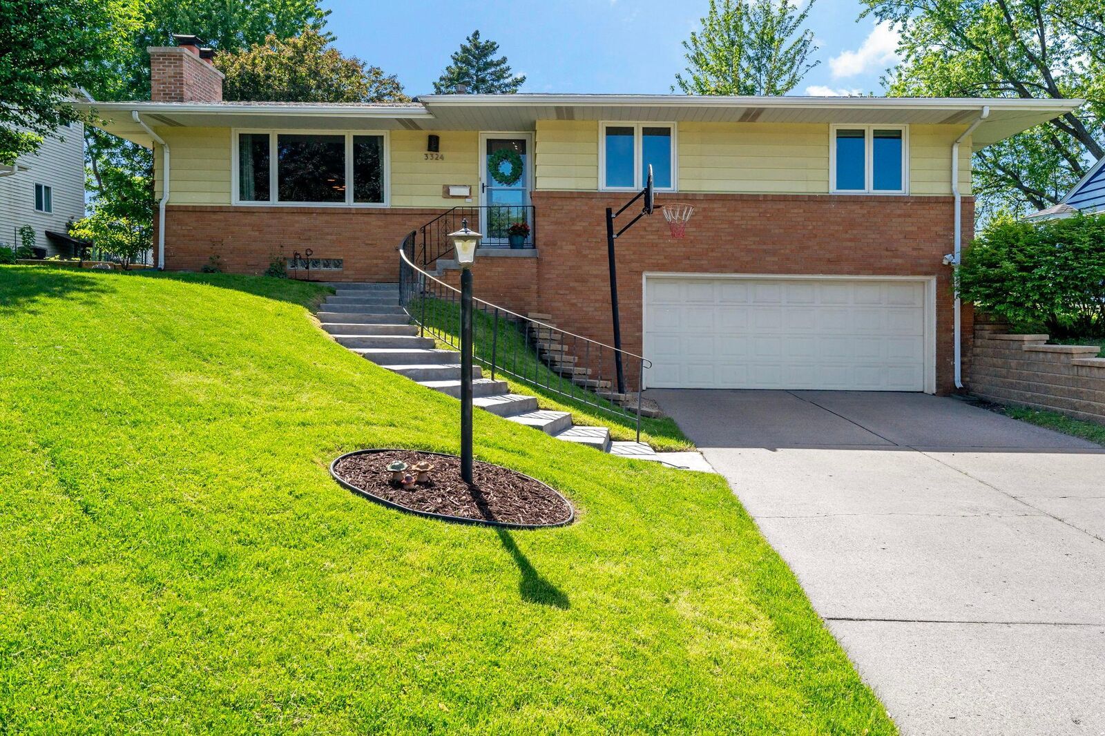 Property Photo:  3324 Skycroft Drive  MN 55418 