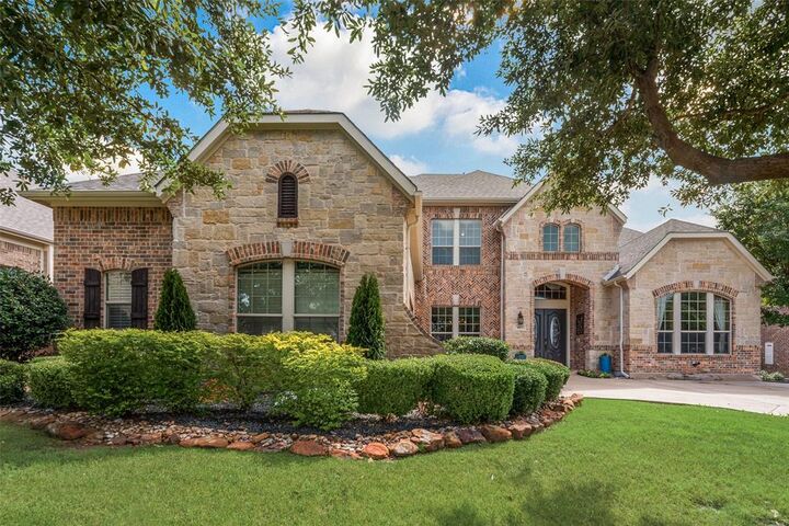 Property Photo:  409 Silverado Trail  TX 76248 
