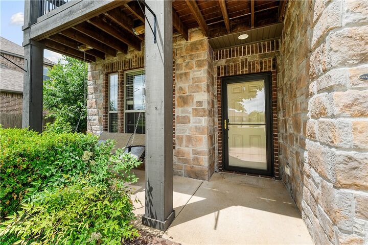 Property Photo:  1402 Gooseneck Lane  AR 72718 