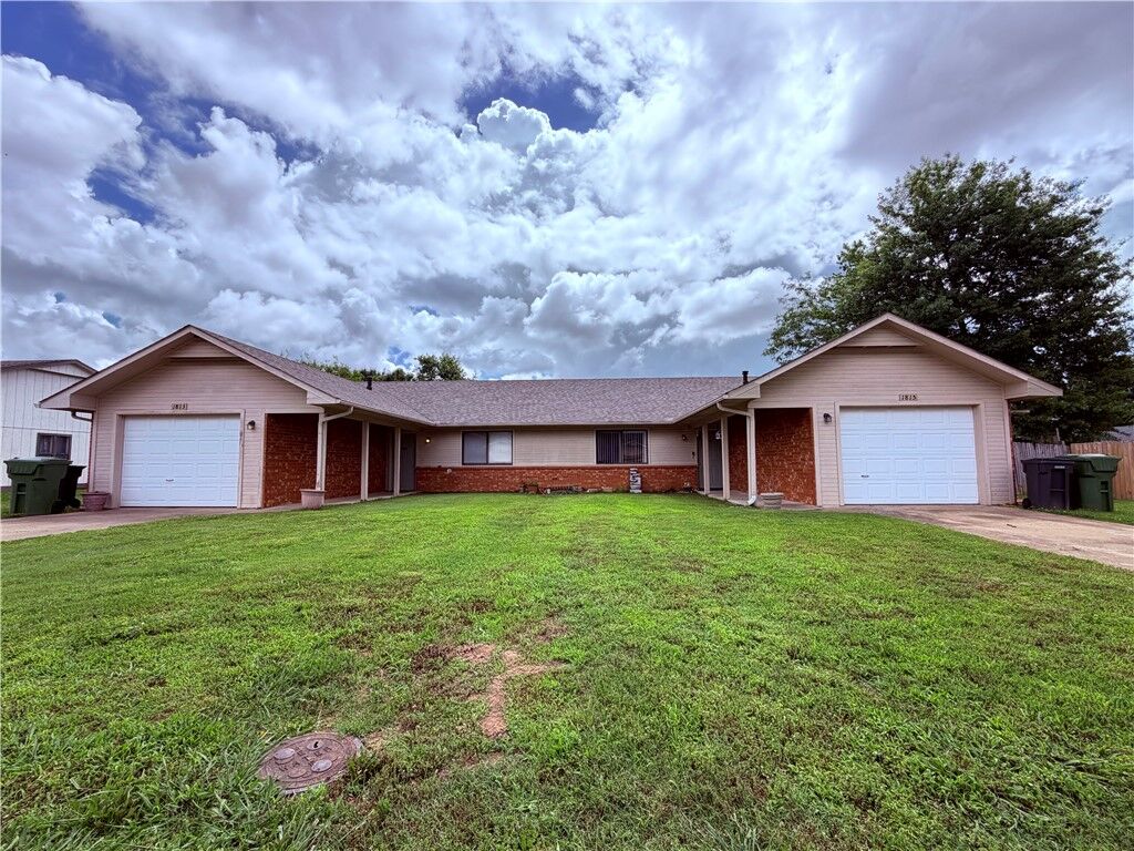 Property Photo:  1813 & 1815 S 14th Place  AR 72758 