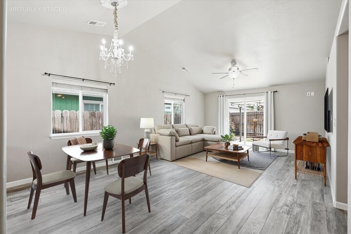 Property Photo: 518 Woodlark Drive OR 97501