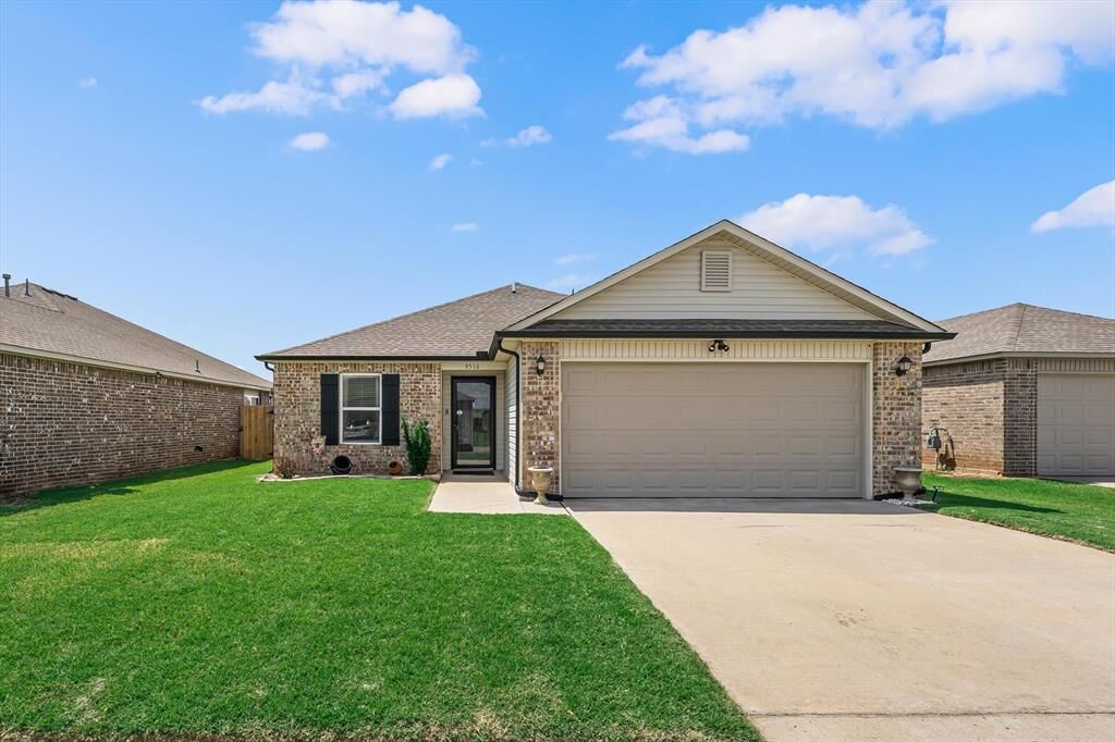 Property Photo: 9516 NW 122nd Terrace OK 73099