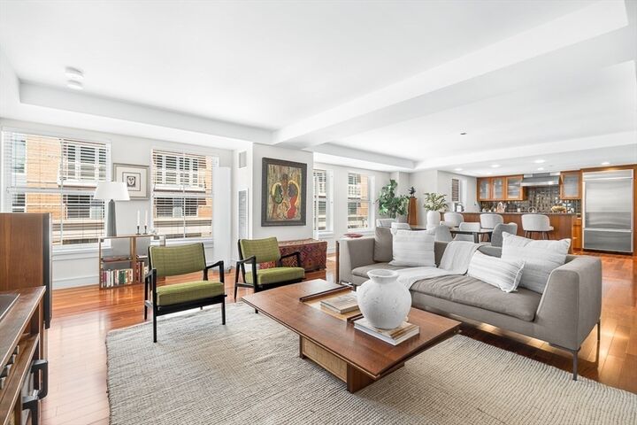 Property Photo:  4 Battery Wharf 4302  MA 02109 
