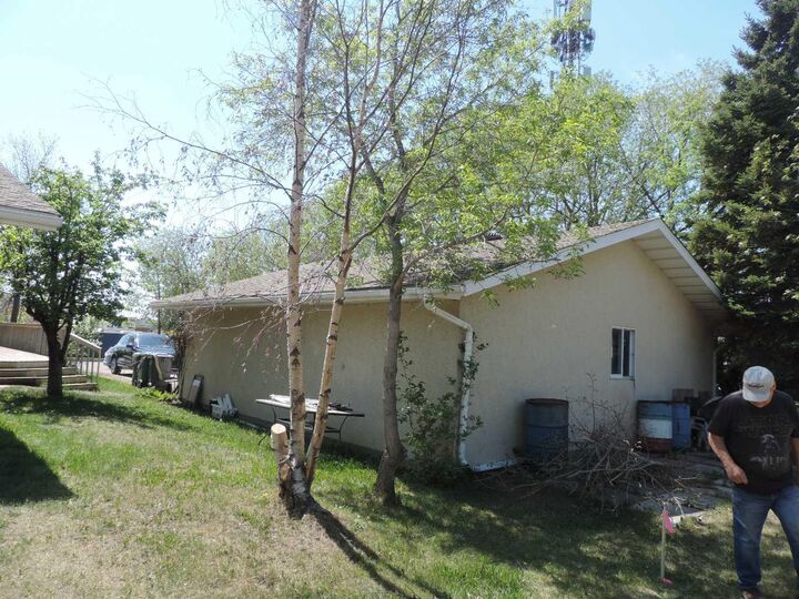 Property Photo:  5048 51  AB T0C 2J0 