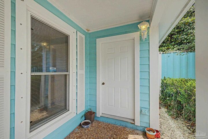 Property Photo:  1166 Eula St  FL 32563 