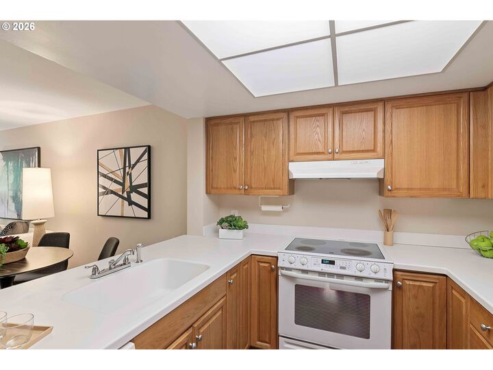 Property Photo: 6605 W Burnside Rd 112 OR 97210