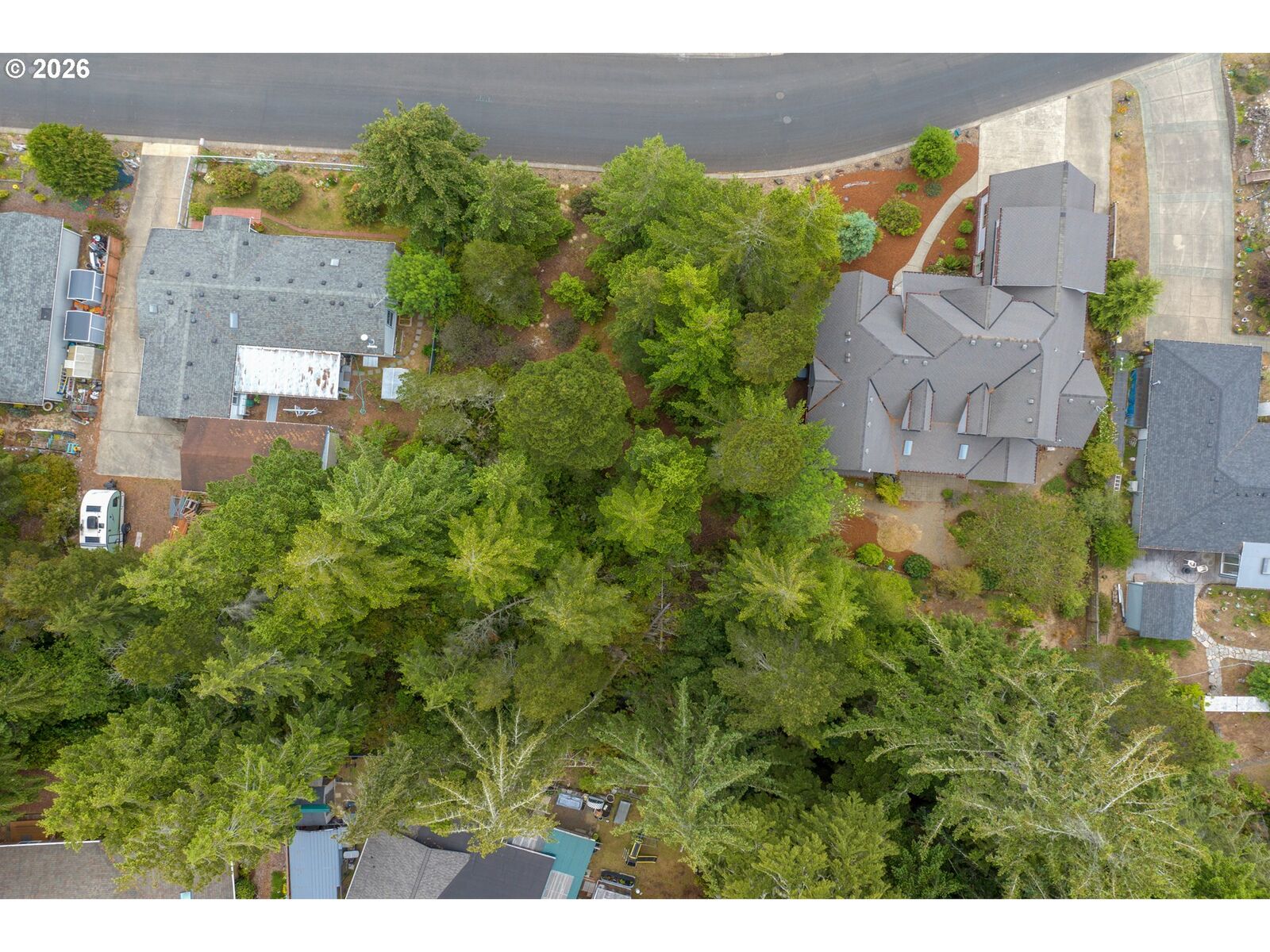 Property Photo: 1639 Willow Loop OR 97439