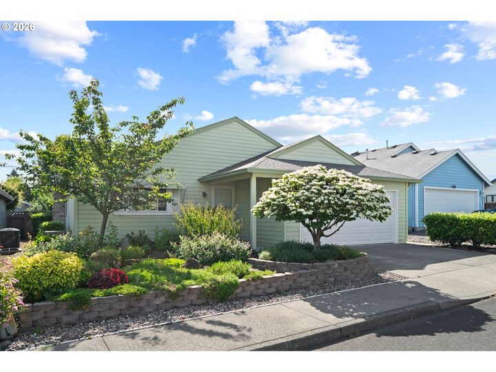 Property Photo: 2210 NE 156th Ave OR 97230