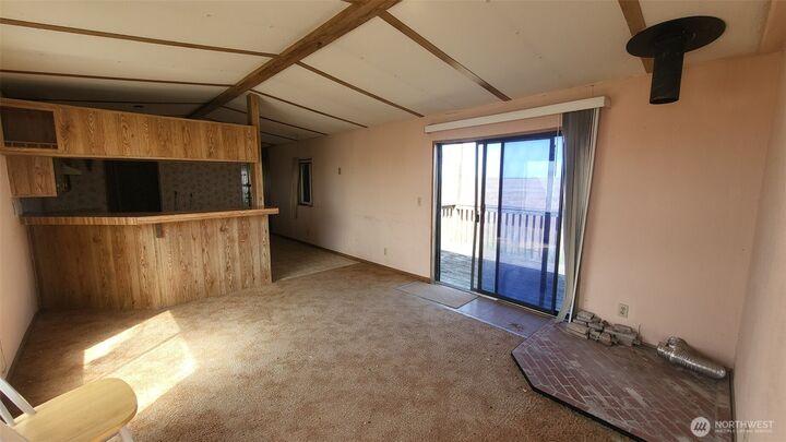 Property Photo: 2750 NE Rd 16 WA 98851