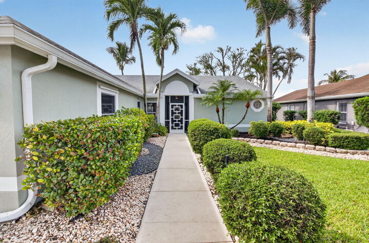 Property Photo: 6475 Terra Rosa Circle FL 33472