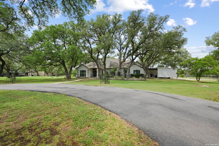 Property Photo:  217 Wild Horse  TX 78063 