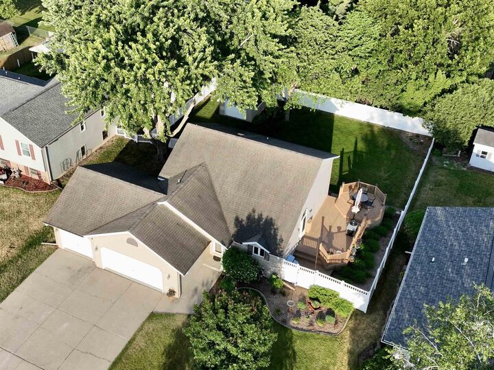 Property Photo:  3210 Thornton Drive  WI 53548 