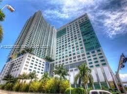 Property Photo: 185 SW 7th St 2504 FL 33130