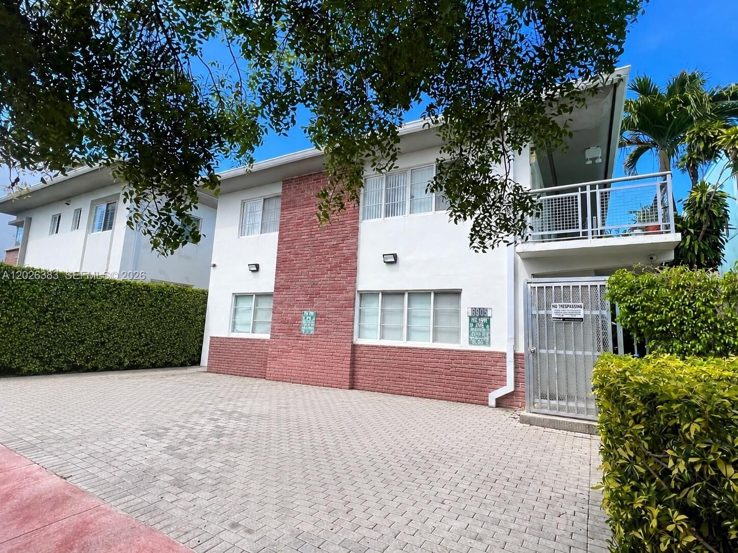 Property Photo:  6905 Bay Dr 13  FL 33141 