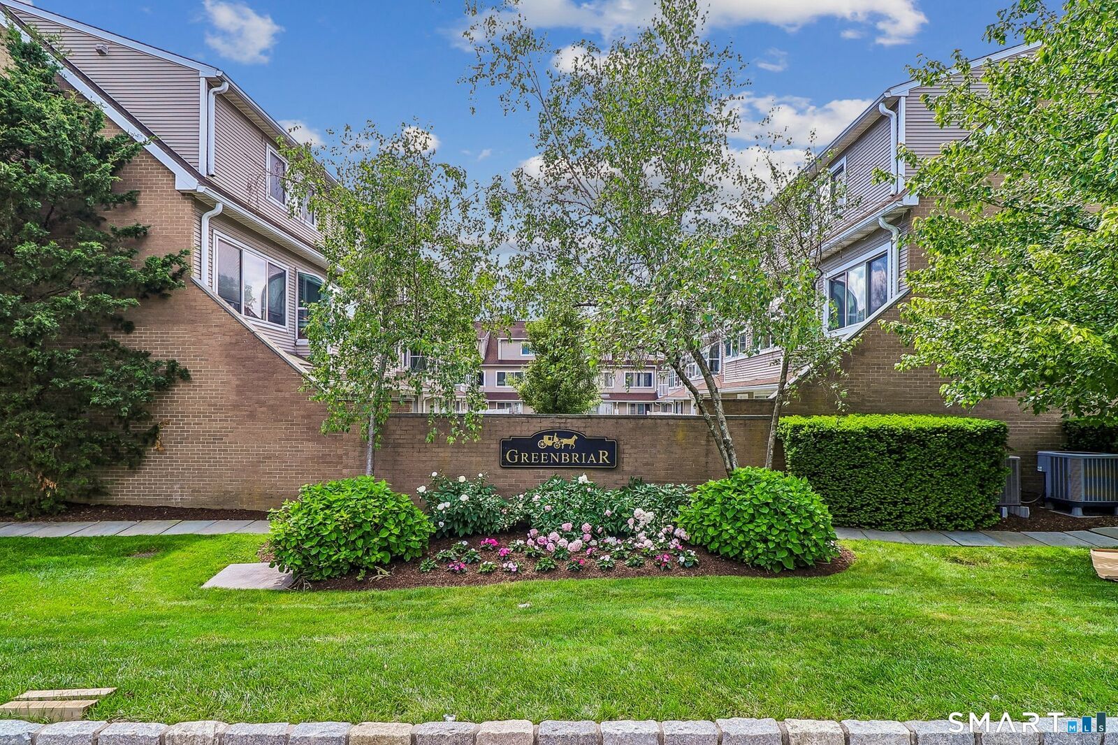 Property Photo:  1900 Summer Street 19  CT 06905 