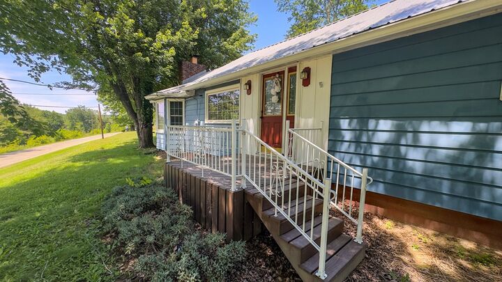 Property Photo:  1450 Maine Ave.  OH 45692 