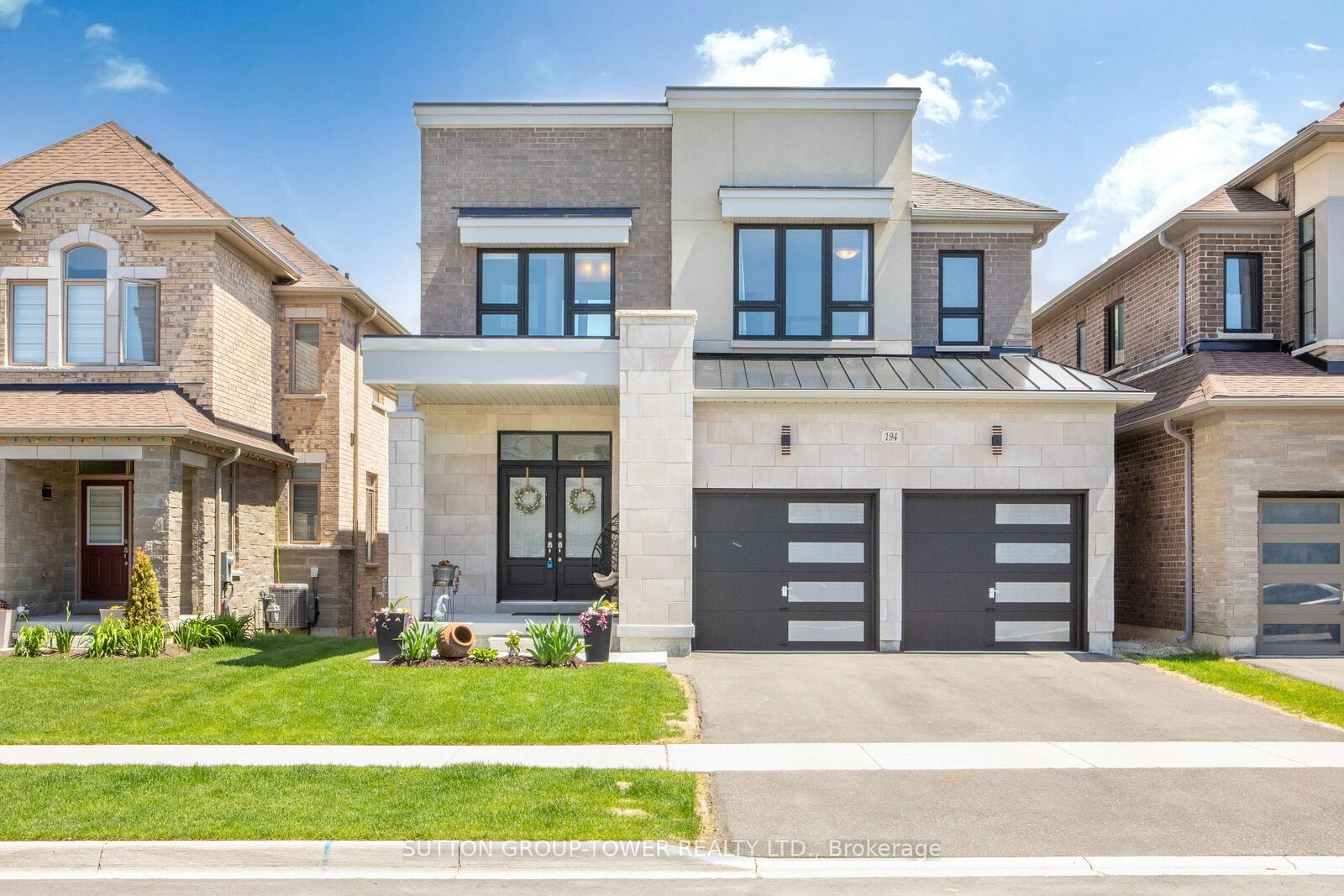 Property Photo: 194 Ferragine Crescent ON L3Z 4K1