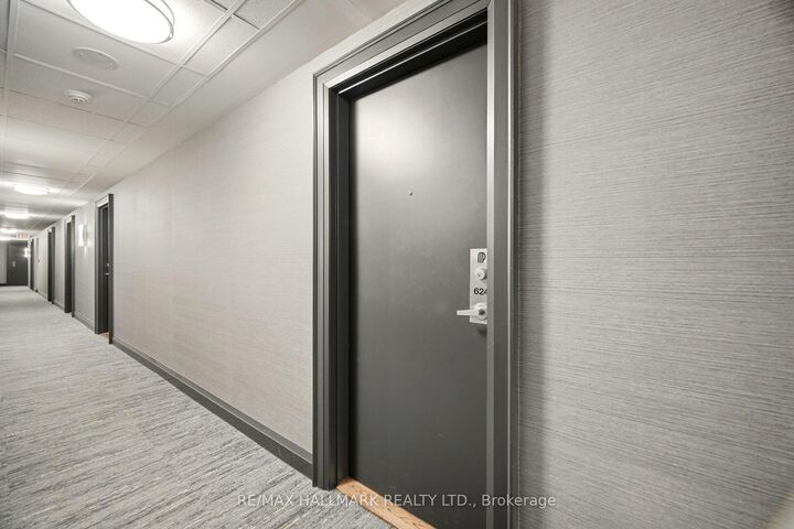 Property Photo: 200 Manitoba Street 624 ON M8Y 3Y9