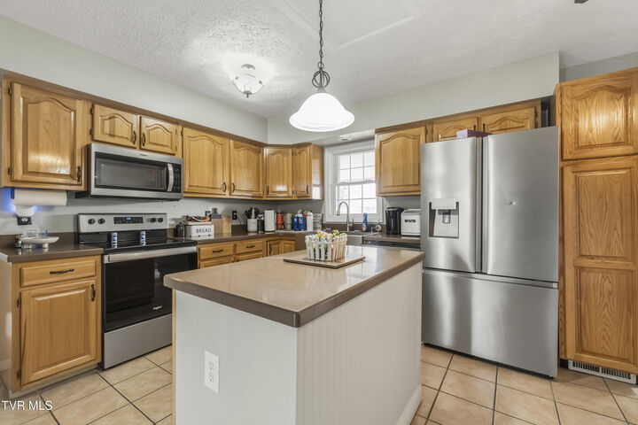 Property Photo:  410 Appian Way  TN 37745 
