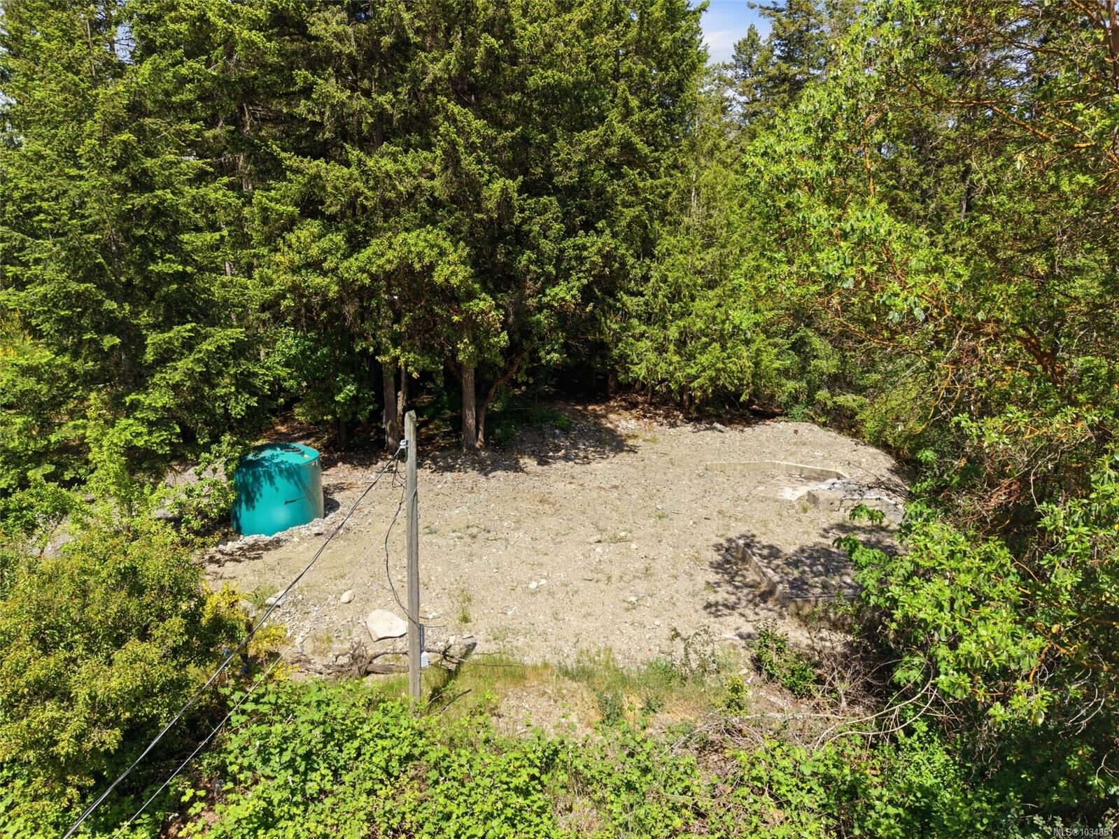 Property Photo:  1515 Hartman Ave  BC V9X 1S4 