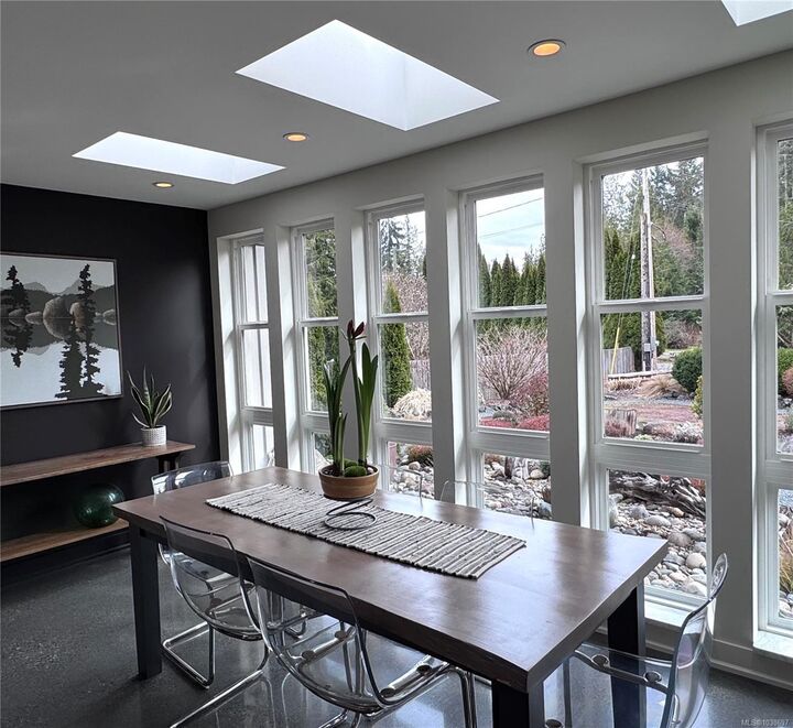 Property Photo: 3881 Charlton Dr BC V9K 1Z3